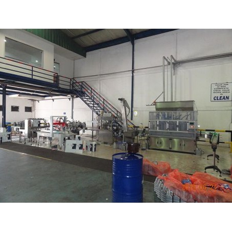 自動灌裝、旋蓋、鋁箔封口、貼標、封箱