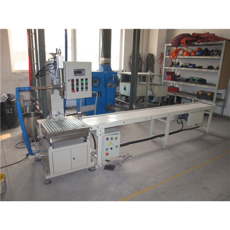 小型半自動(dòng)液體灌裝機(jī)